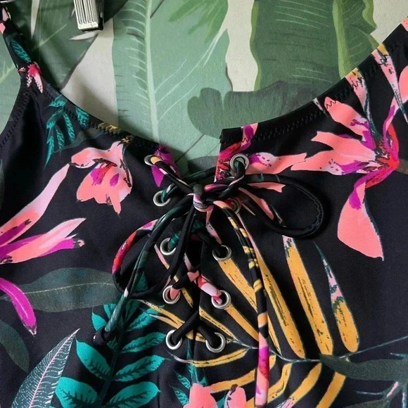 Old Navy Black Floral Tropical Lace Front One Piece Swimsuit M - Picture 3 of 7